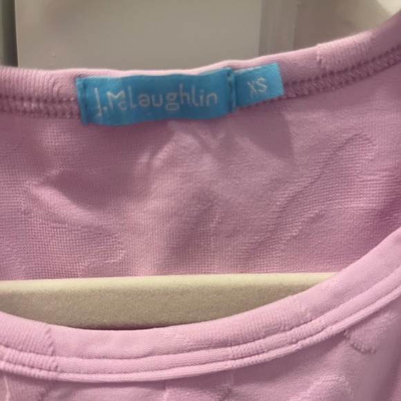 J. McLaughlin pink/purple jacquard Fitted Short Sleeve top/tee XS - Picture 2 of 4
